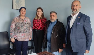 Yeniden refah parti Akyazı ilçe teşkilatından Yeni İlçe sağlık Müdürüne Hayırlı olsun Ziyareti gerçekleştirdi.