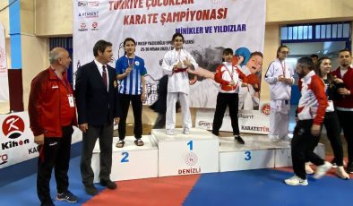 Karatecilerden 2 Altın 1 bronz toplamda 3 madalya