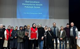 AKYAZI KIZILAY ÇOCUKLARA ÖZEL DESTEK  ETKİNLİĞİ DÜZENLEDİ