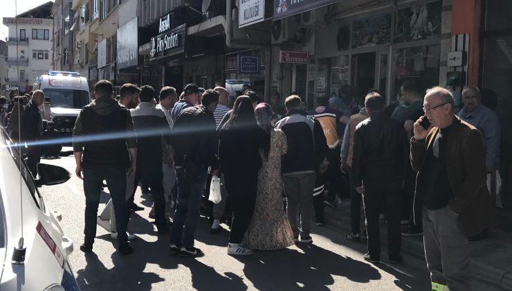 Cadde’de Kaza Vatandaşlar Yaralıların Yanına akın etti.